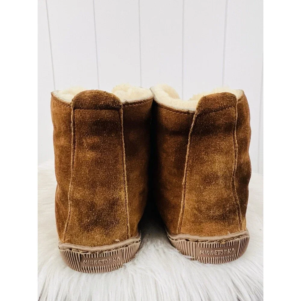 Minnetonka Sheepskin Ankle Boot Slippers Mens Size 11 Tan Suede Leather
